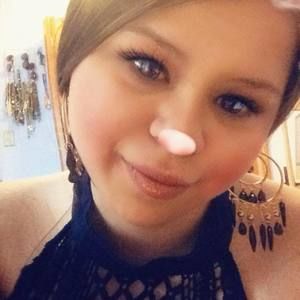 Meet your Posher, Elena